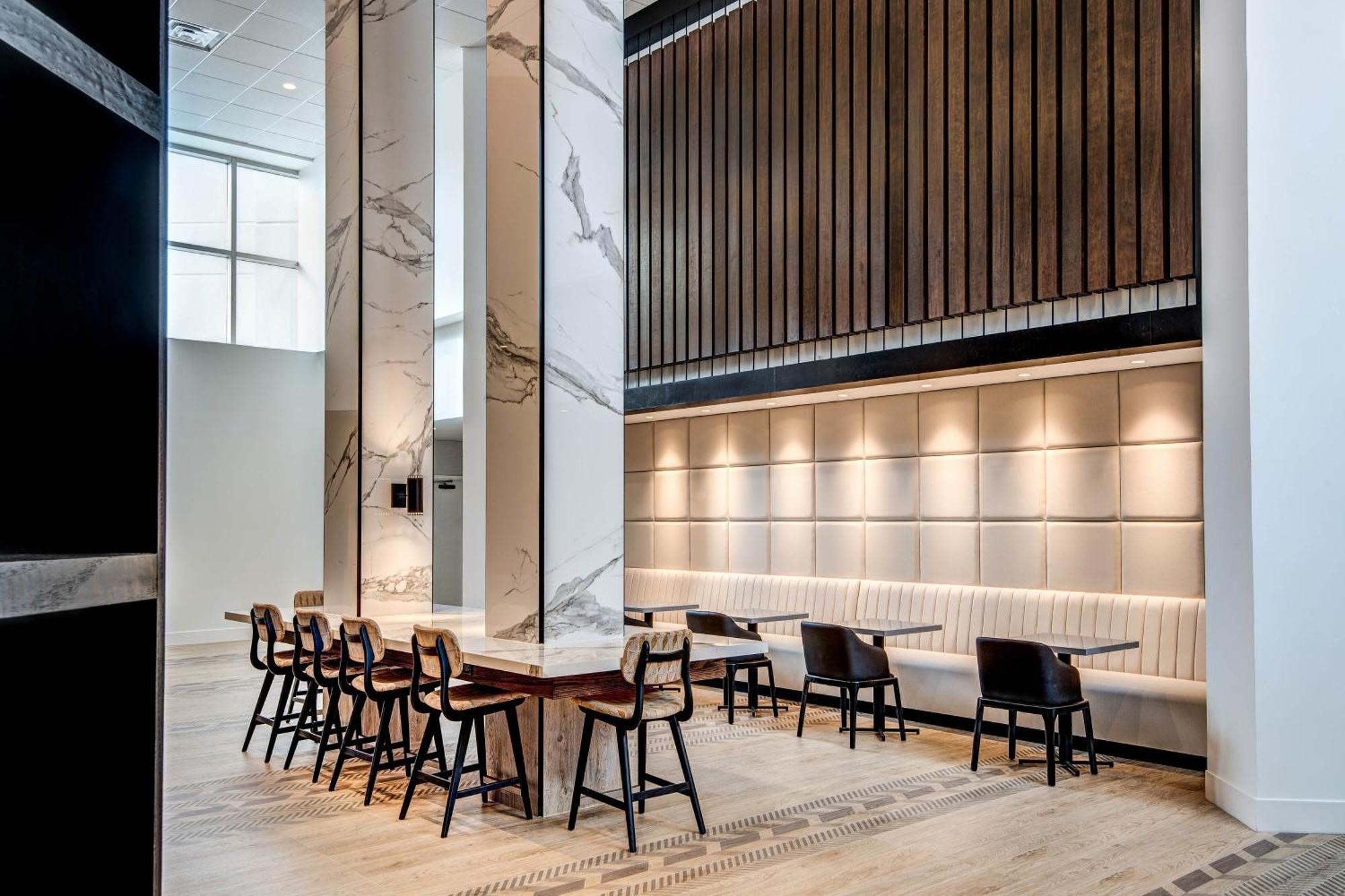 Sheraton Eatontown Hotel Экстерьер фото