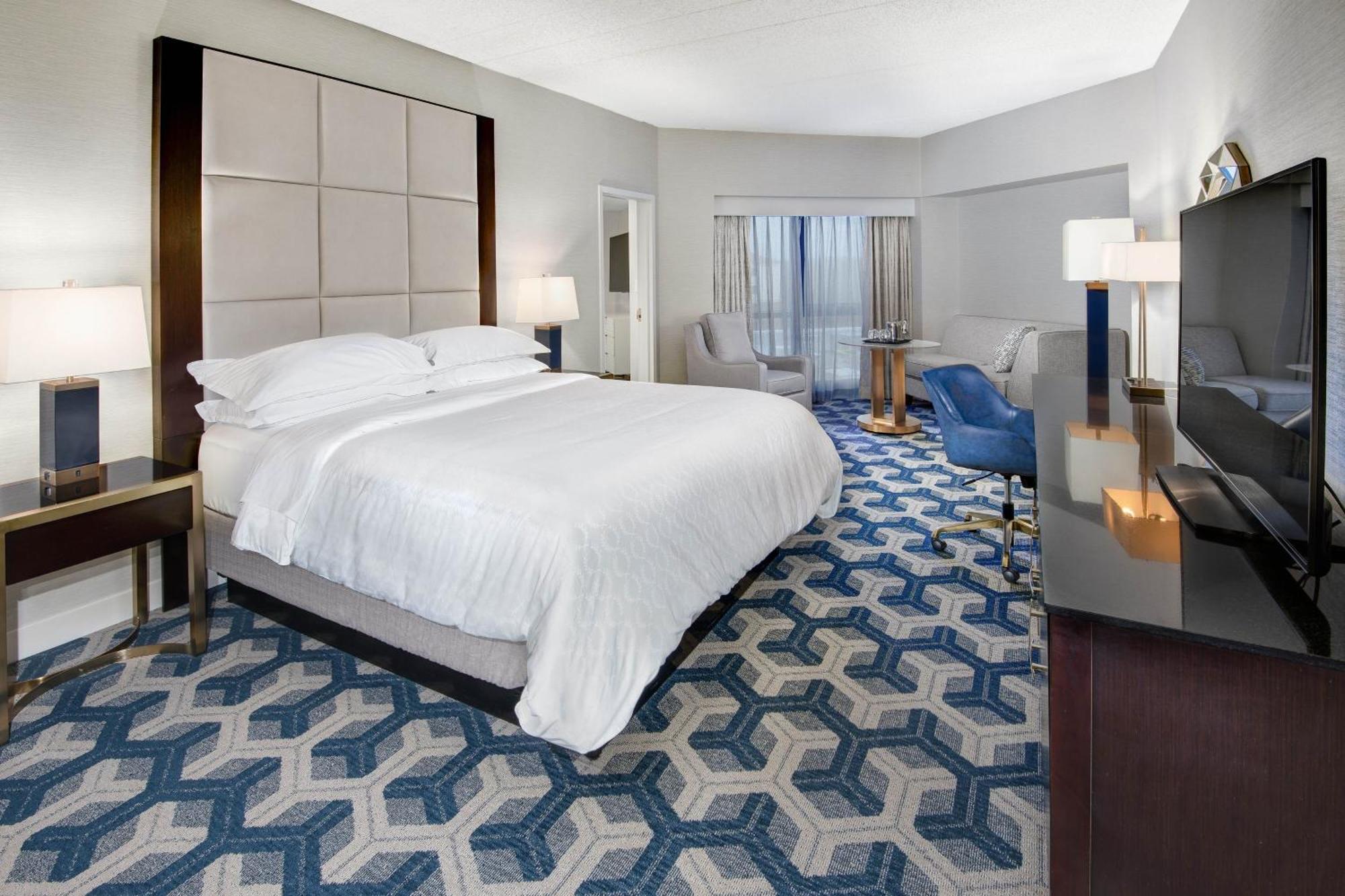 Sheraton Eatontown Hotel Экстерьер фото