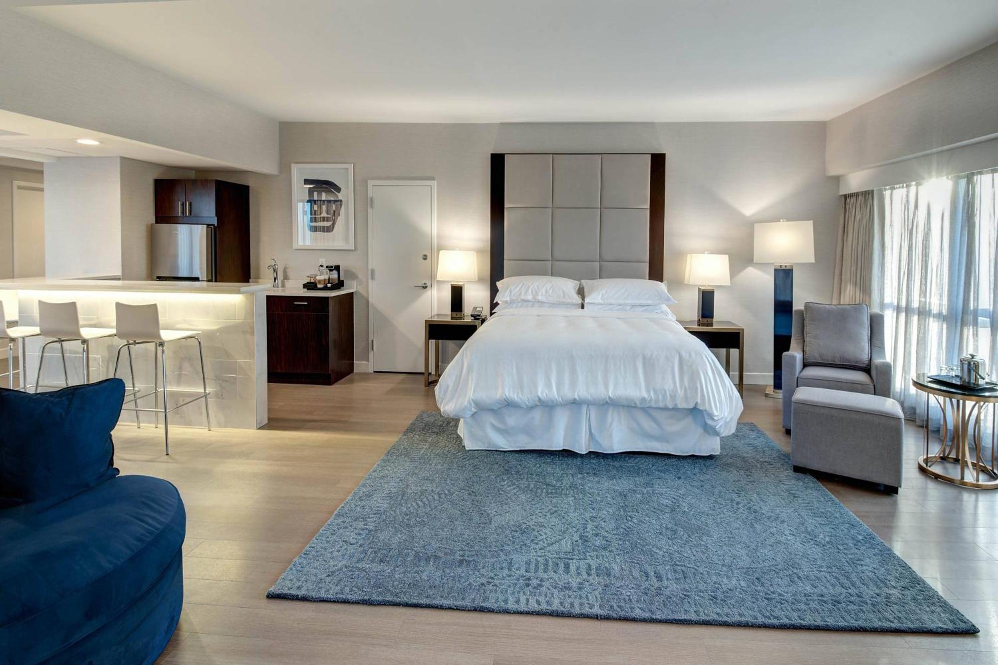Sheraton Eatontown Hotel Экстерьер фото