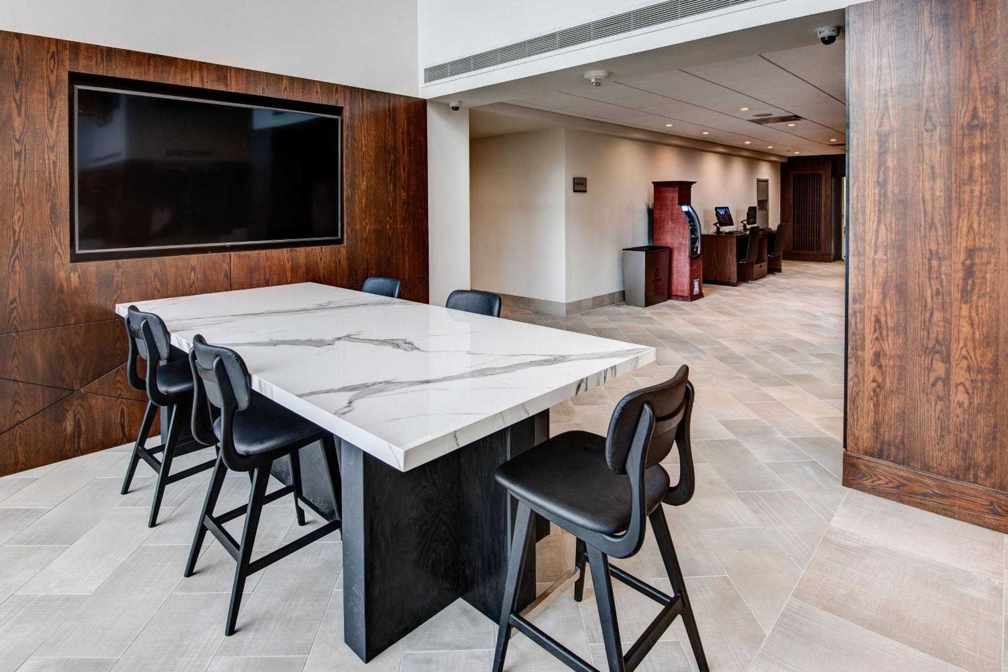 Sheraton Eatontown Hotel Экстерьер фото