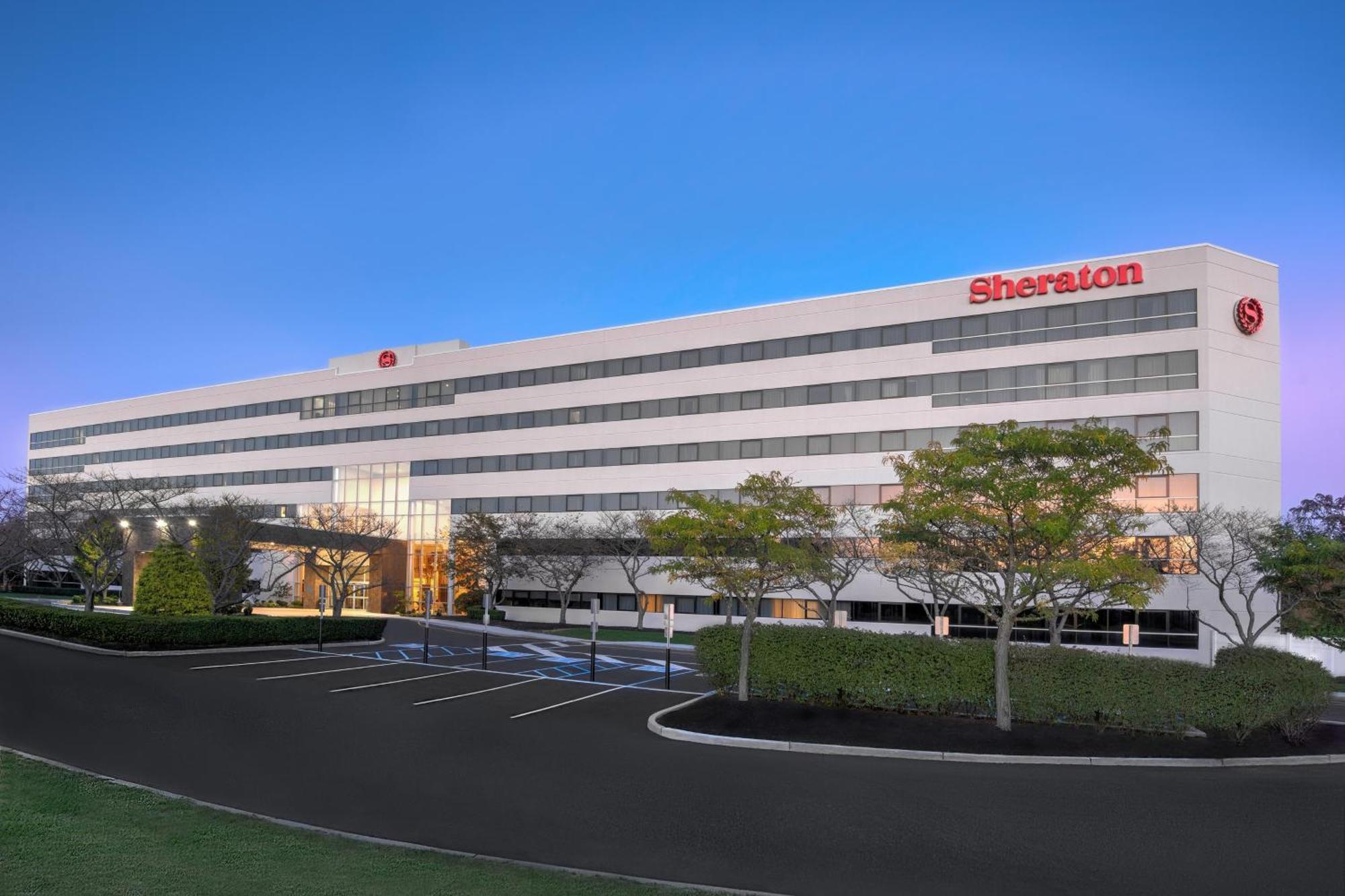Sheraton Eatontown Hotel Экстерьер фото