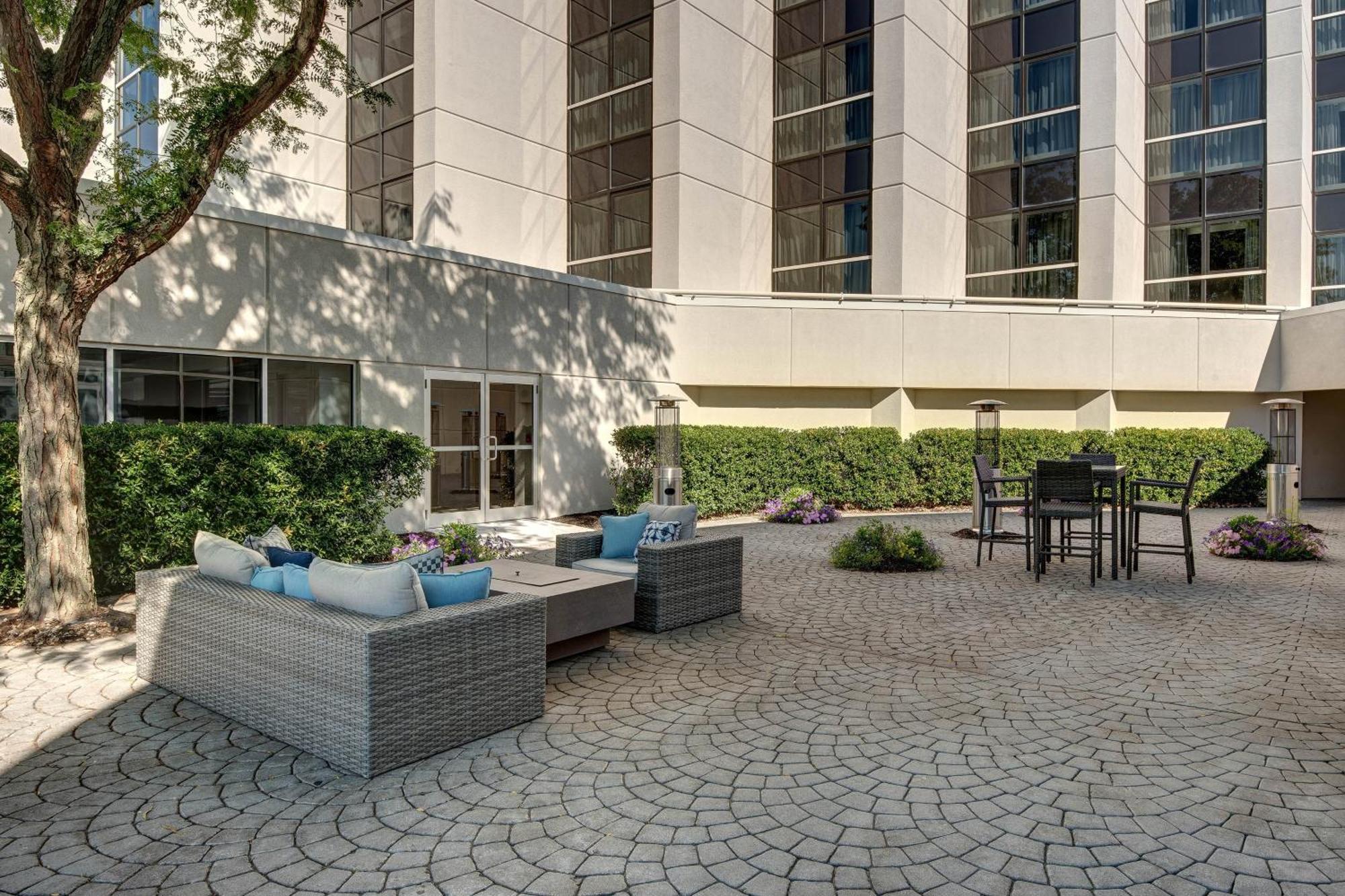 Sheraton Eatontown Hotel Экстерьер фото